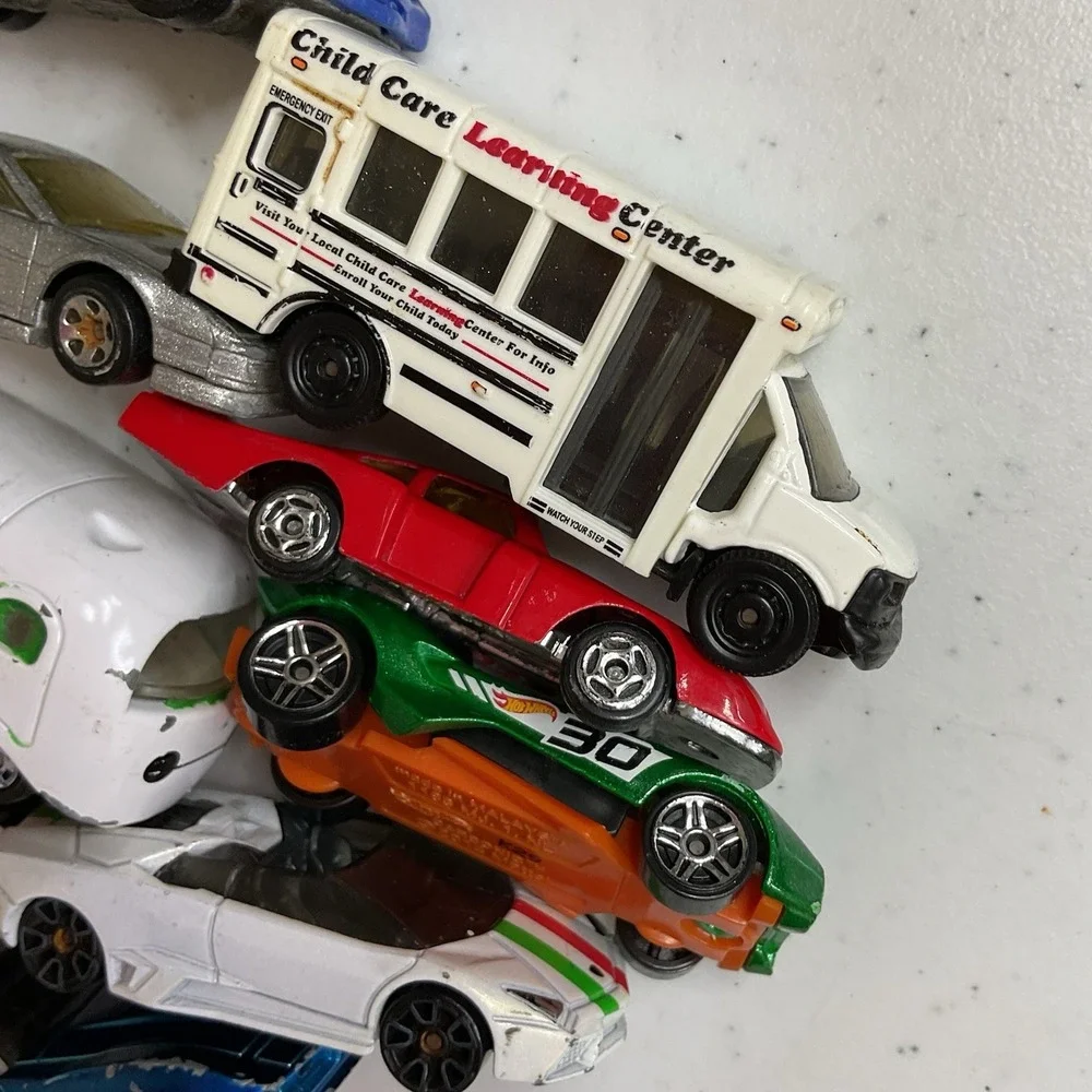 Hot Wheels Matchbox Tomica Diecast Cars Lot of 9 Ferrari Chevy Disney Bus 1/64